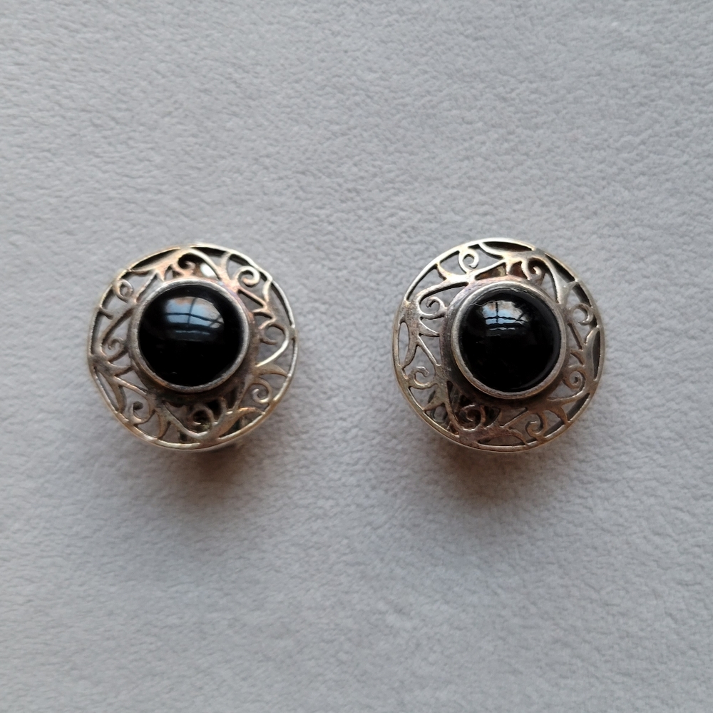 Sterling silver 925 black onyx open filigree button clip earrings